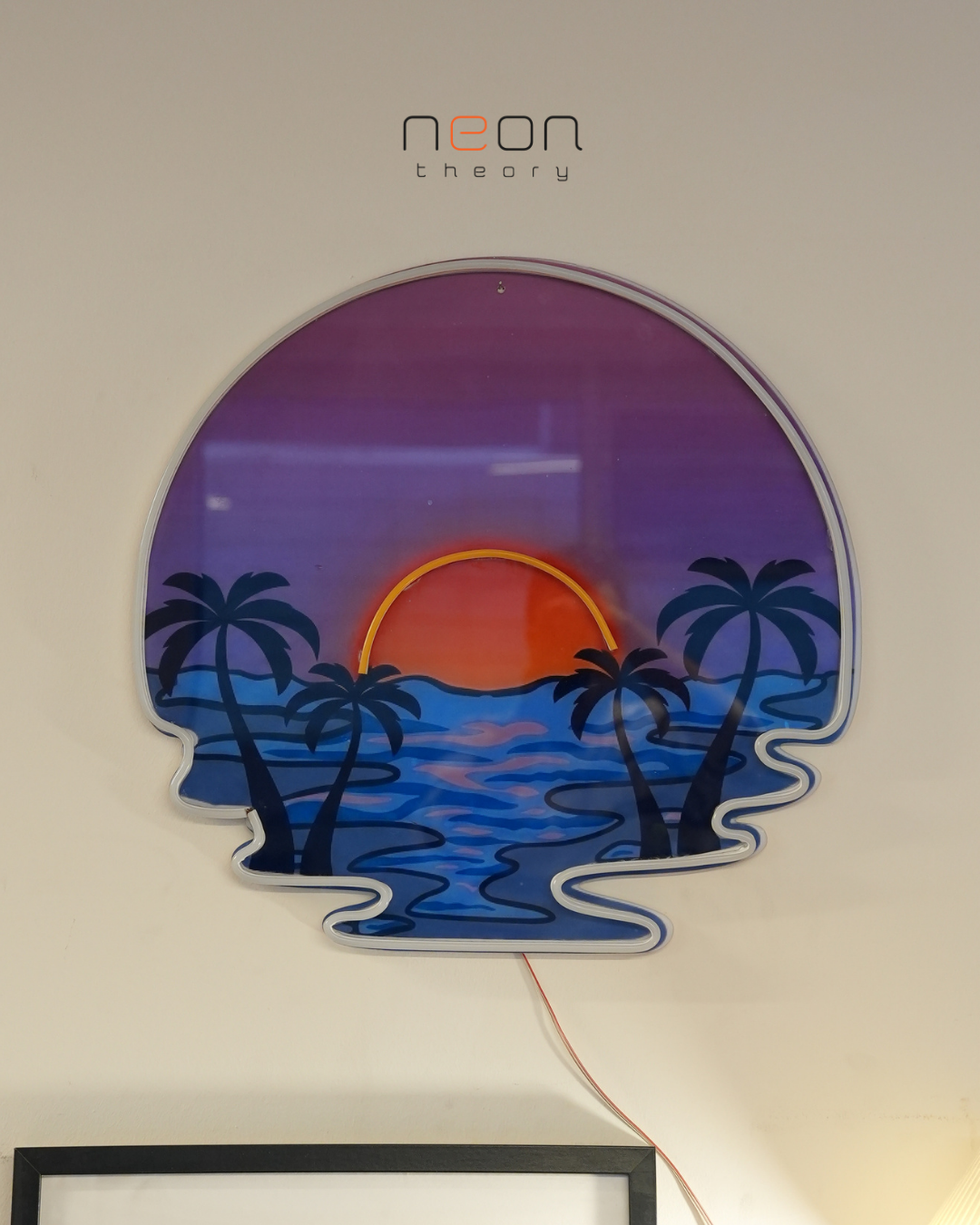 Modern & Şık: Gün Batımı & Palmiye Manzaralı Synthwave Çift Renk LED Neon Tablo