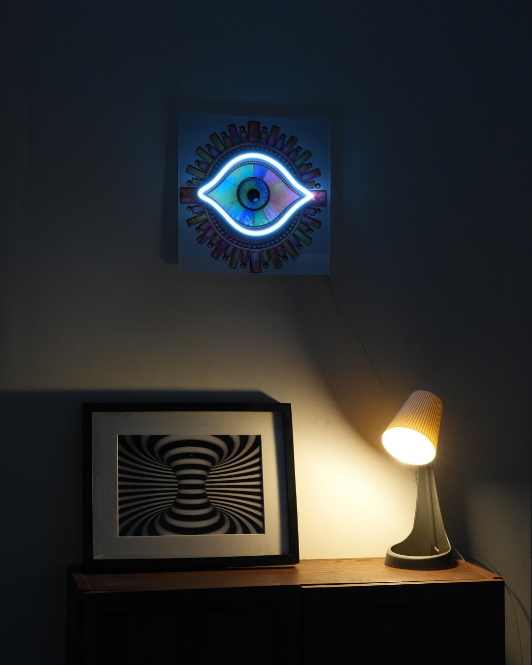 Boho Esintili Renkli Göz Figürlü LED Neon Duvar Tablosu